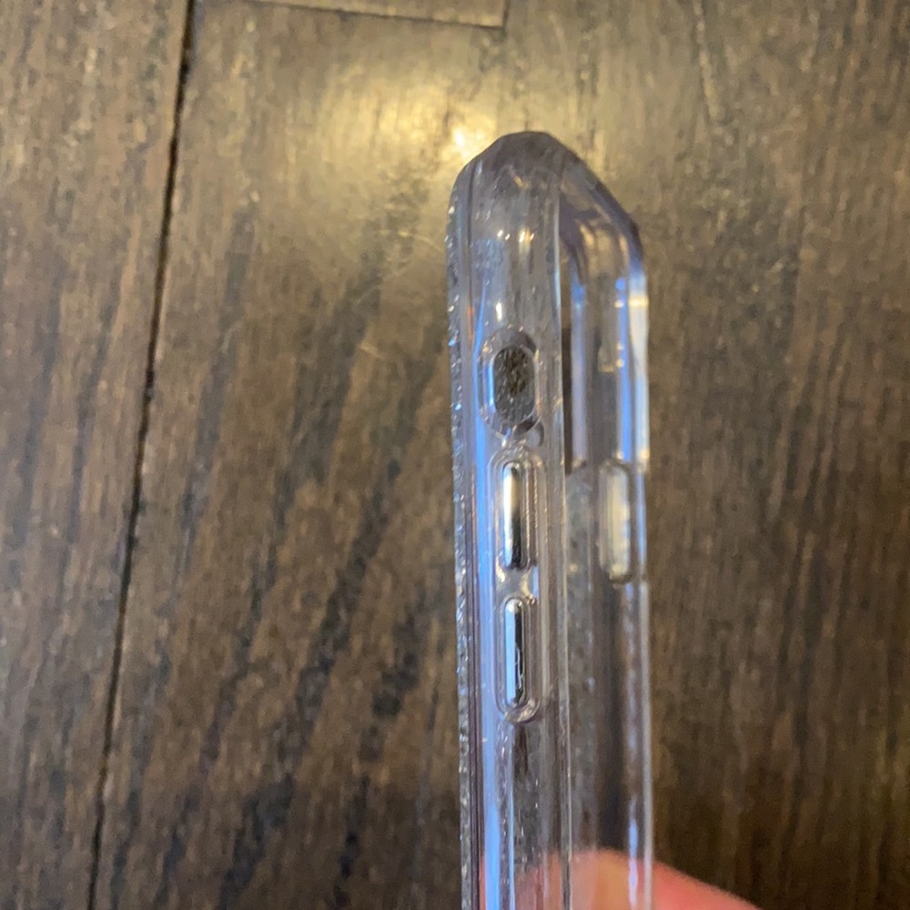 iPhone 11 Pro case - Picture 3 of 4